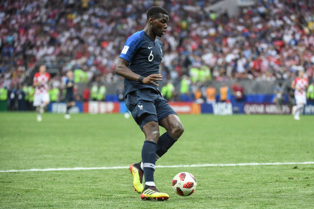 IFFHS（国际足球历史和统计联合会）公布了其评选的2024年最佳俱乐部，皇马成功当选。在已经过去的2024年，皇马先后获得西超杯、西甲、欧冠、欧超杯和洲际杯冠军。.